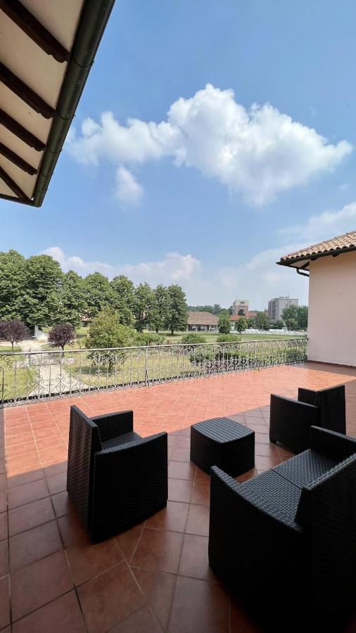 Suites Mansion Rozzano Exterior foto