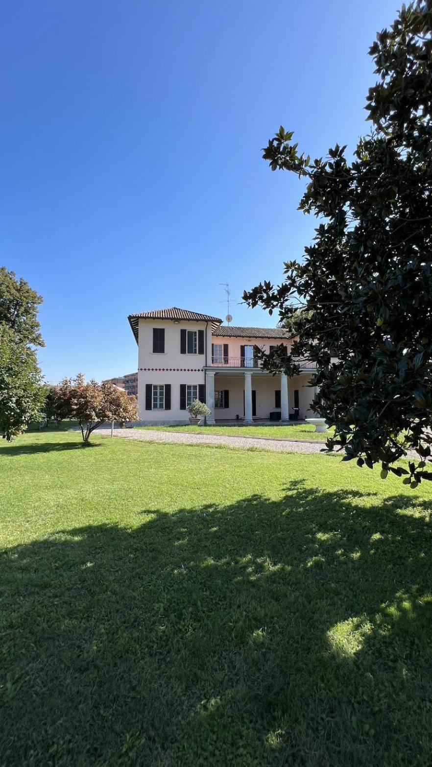 Suites Mansion Rozzano Exterior foto